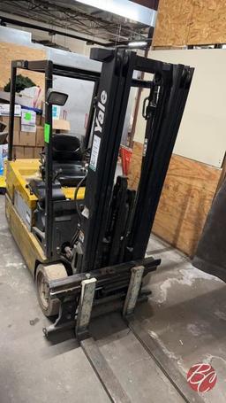 Yale Electric 3-Stage Forklift W/ Charger