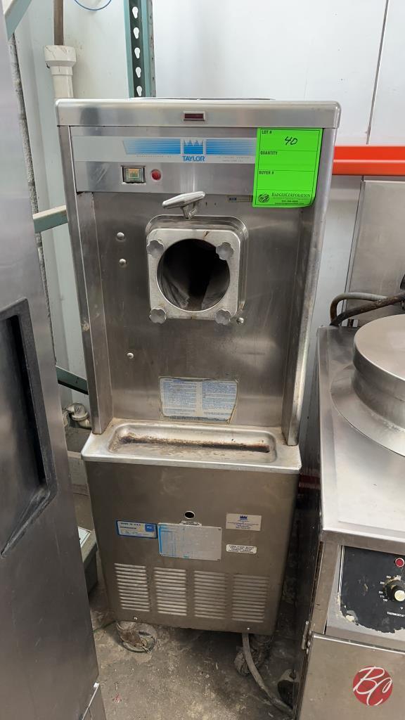 Taylor 441-33 Soft Serve Ice Cream Machine