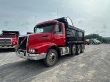 2015 VOLVO TRI-AXLE DUMP TRUCK