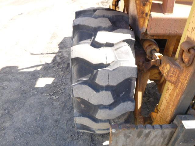 Case 586E Forklift (QEA 4144)