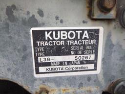 05 Kubota L39 Tractor (QEA 8911)