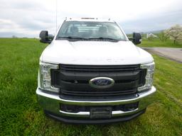 17 Ford F350 Truck^TITLE^ (QEA 4442)