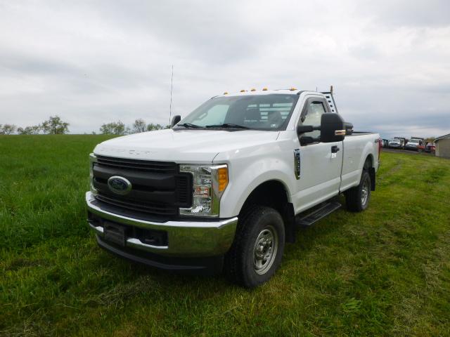 17 Ford F350 Truck^TITLE^ (QEA 4442)