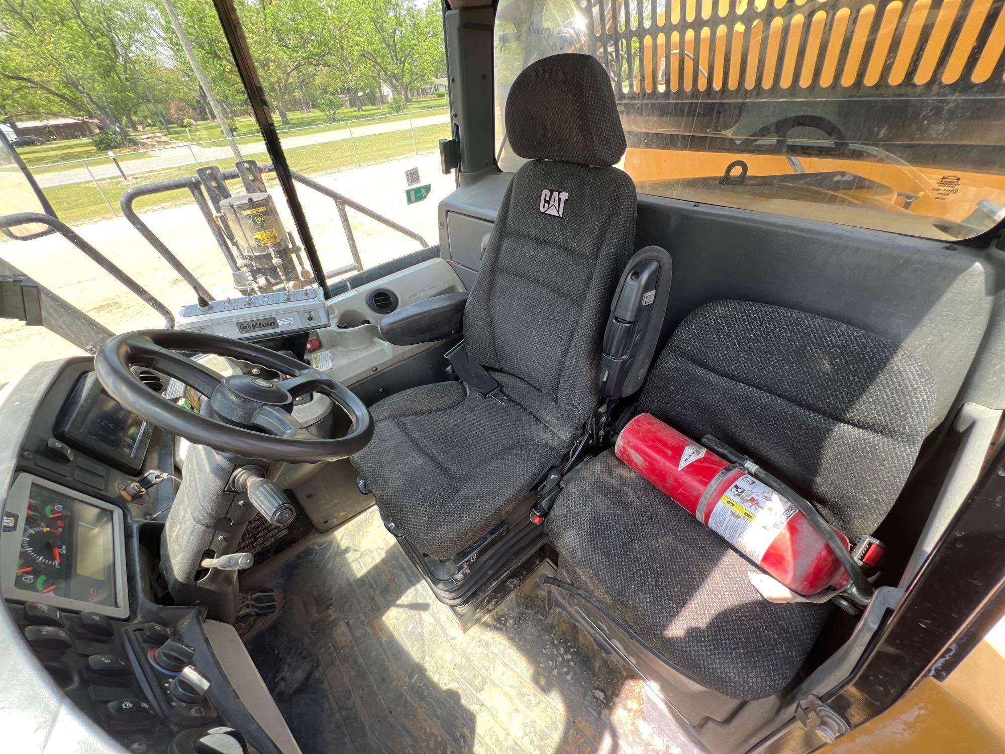 2015 CATERPILLAR 730C 6X6 OFF ROAD WATER TRUCK