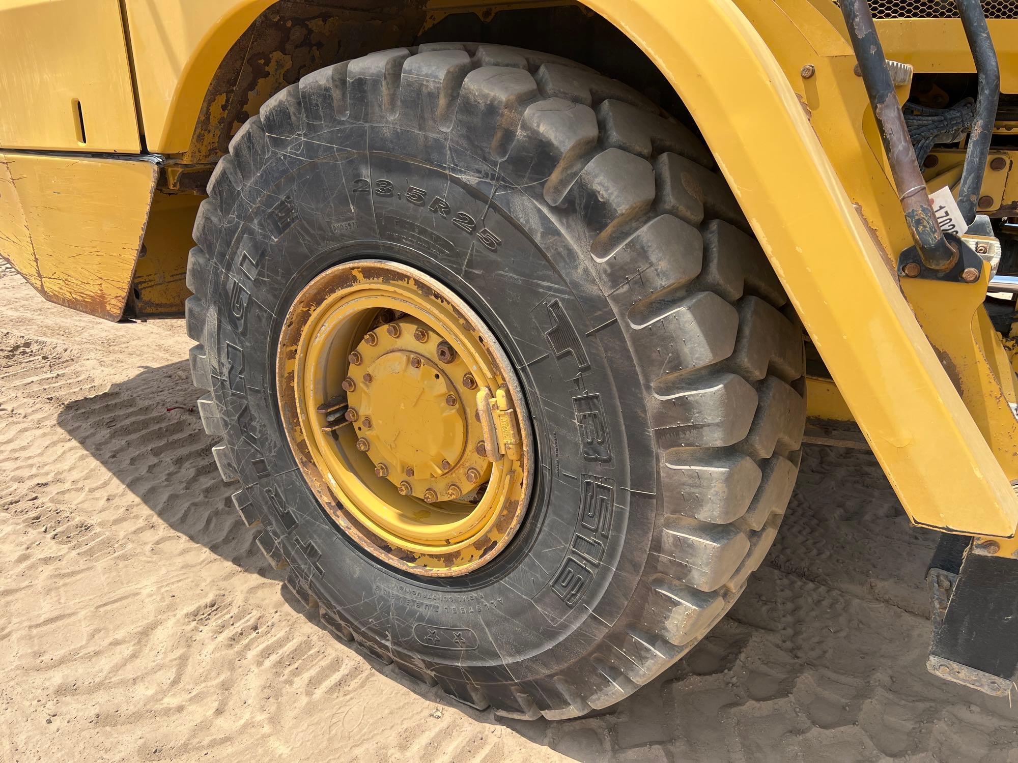 2015 CATERPILLAR 730C 6X6 OFF ROAD WATER TRUCK