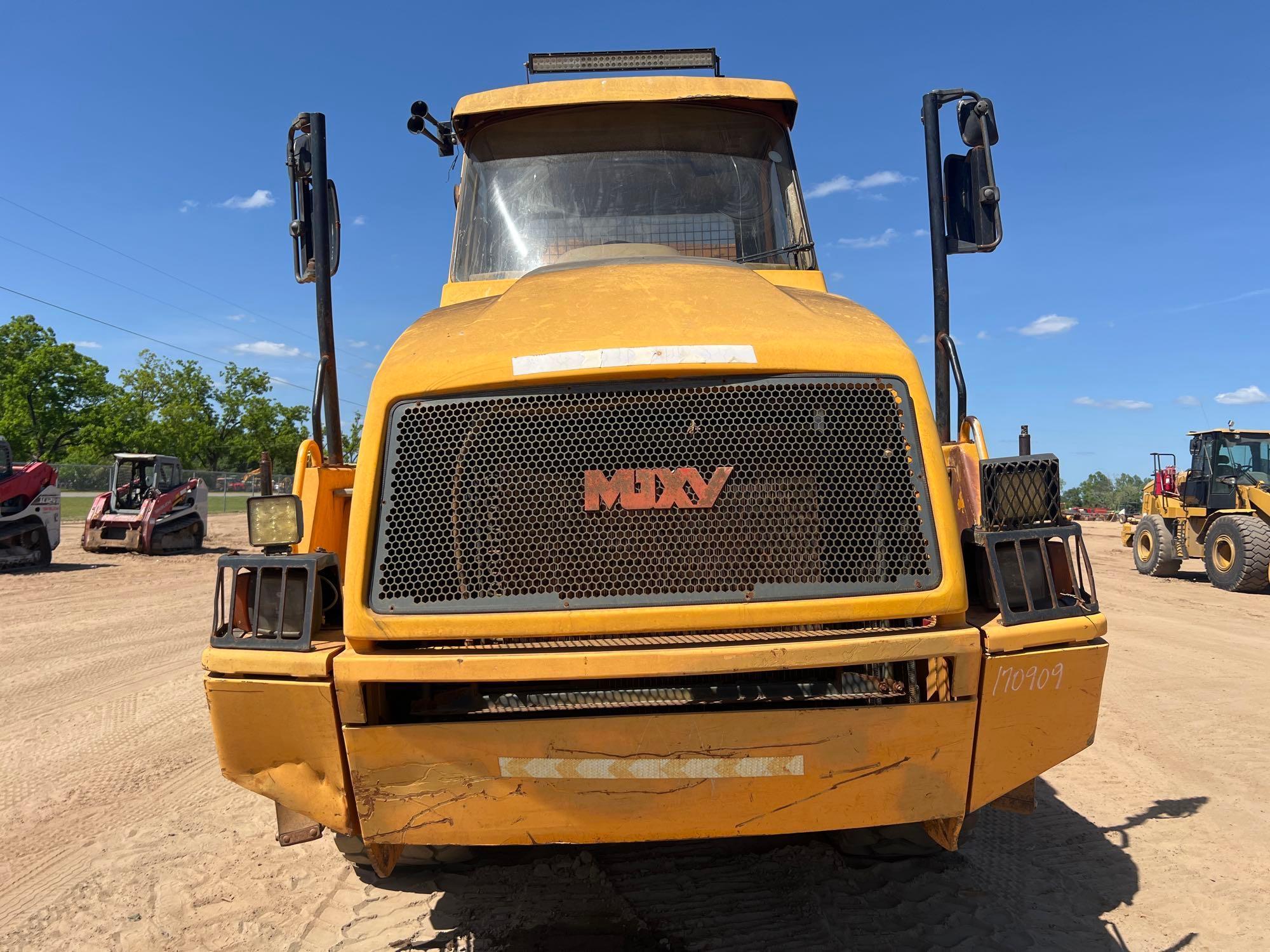 2004 MOXY MT26 - 6X6 OFF ROAD DUMP TRUCK