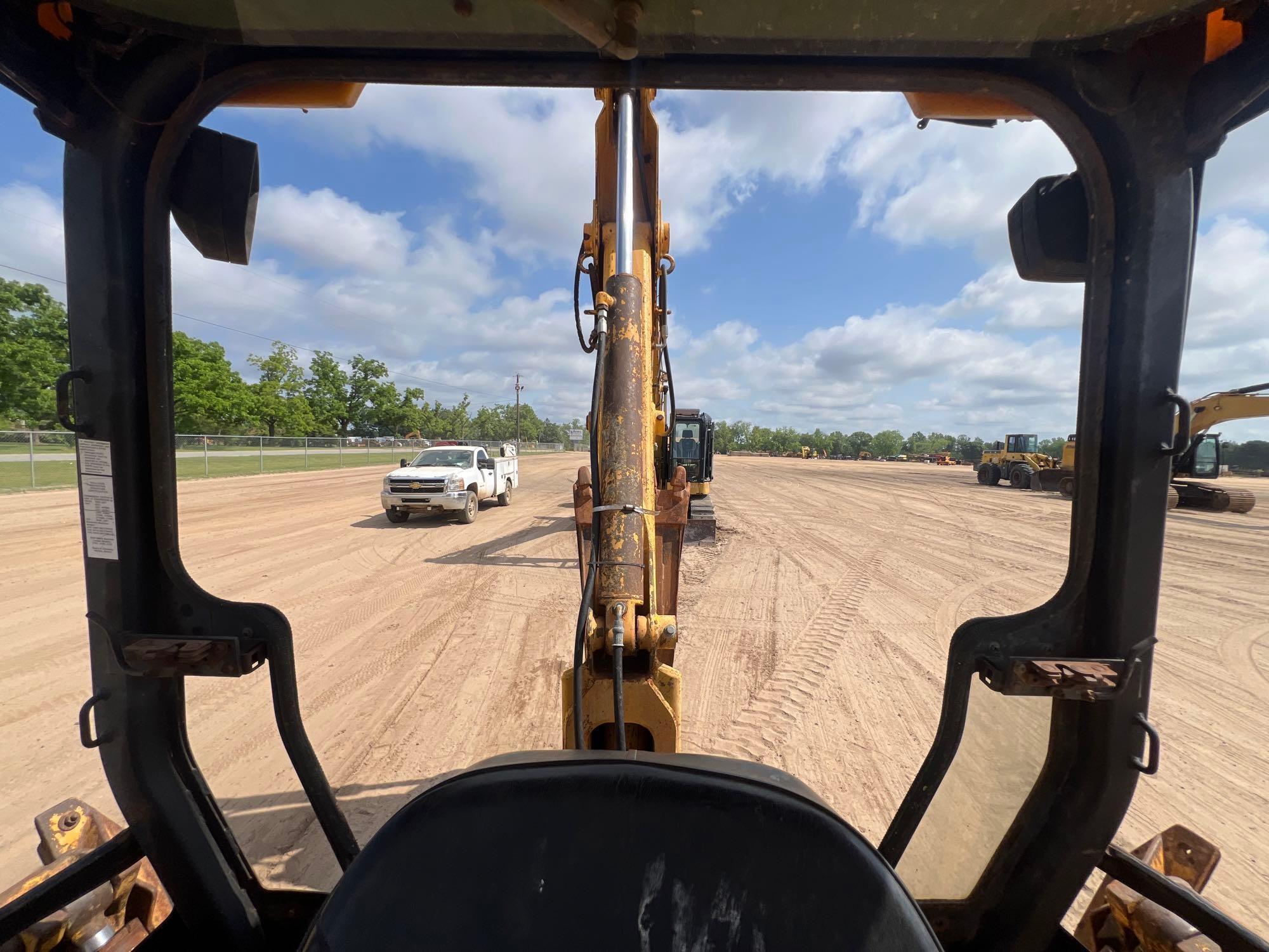 JOHN DEERE 310C BACKHOE