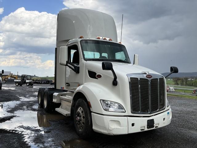 2018 Peterbilt 579 Day Cab Tractor Truck