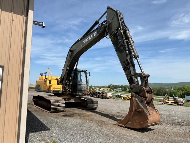 Volvo EC300DL Excavator