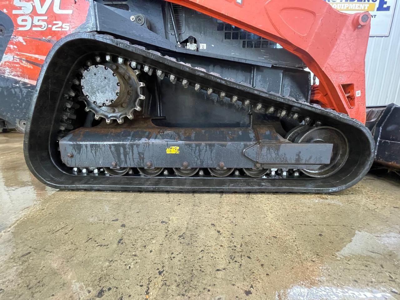 2017 Kubota SVL95-2S Skid Steer Loader