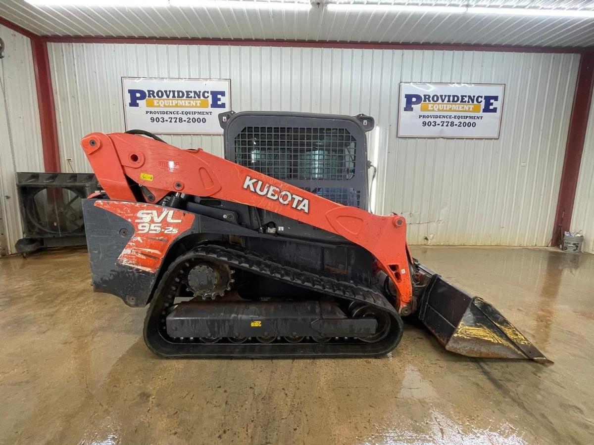 2017 Kubota SVL95-2S Skid Steer Loader