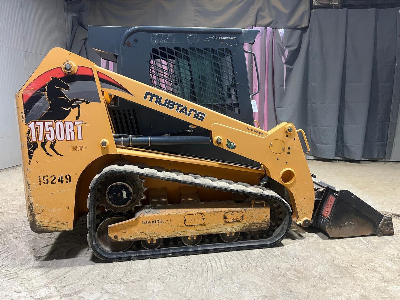 2016 Mustang 1750RT Skid Steer Loader