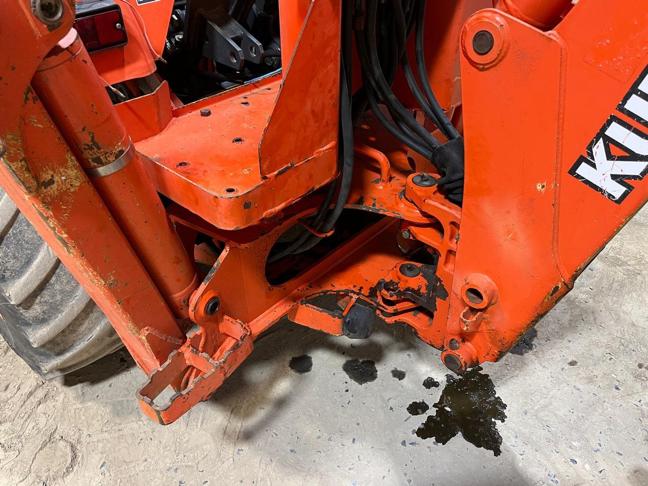 Kubota BX22 Tractor Loader Backhoe