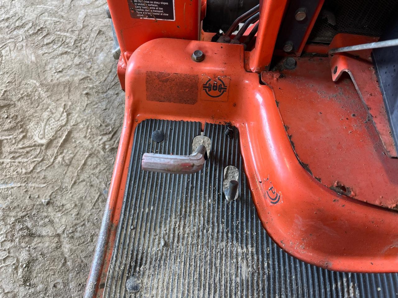 Kubota BX22 Tractor Loader Backhoe