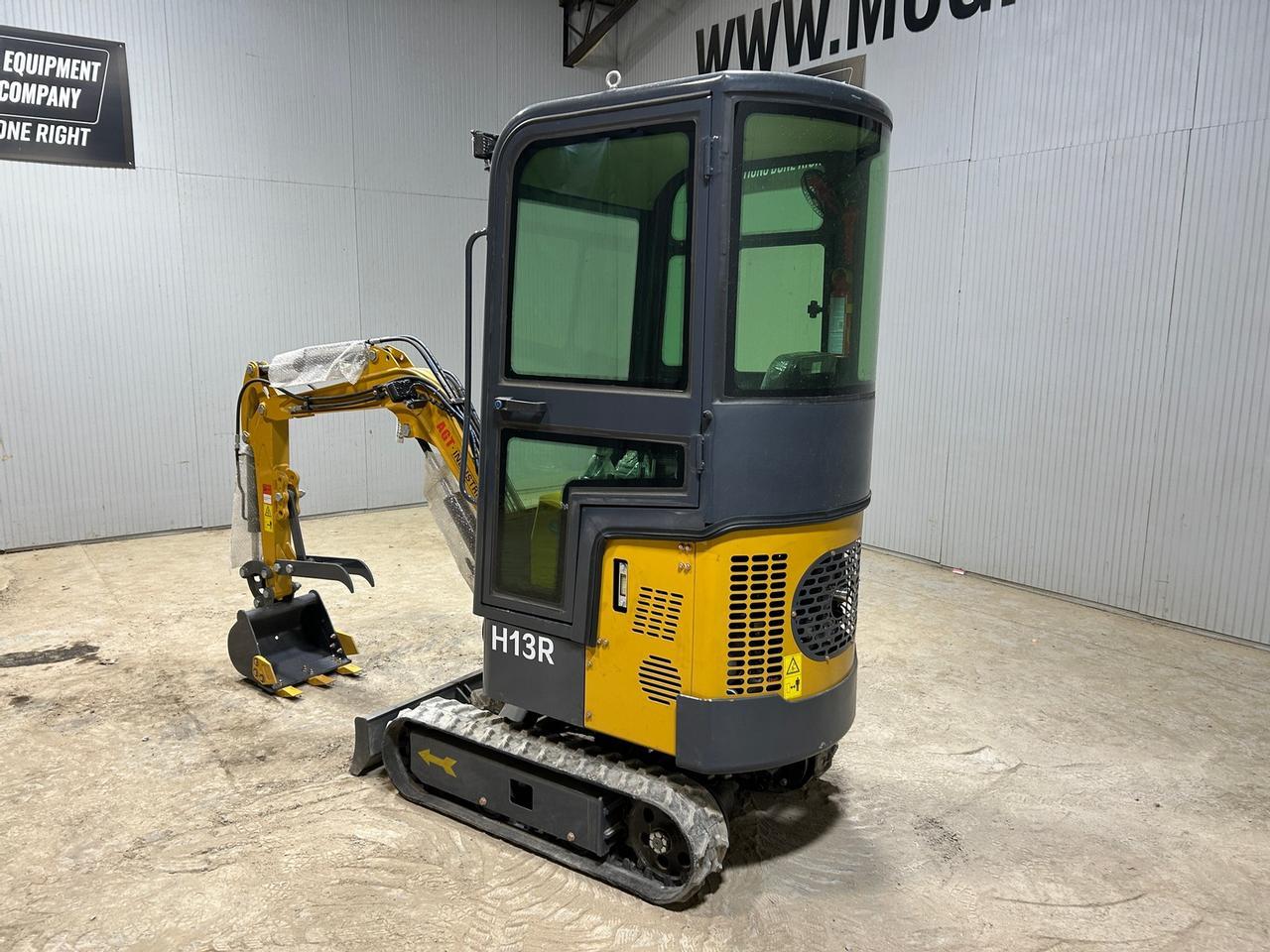 AGROTK H13R Mini Excavator