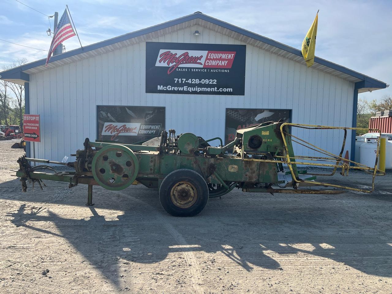 John Deere 24T Square Baler