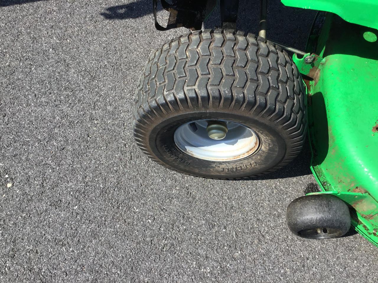 John Deere Sabre Lawn Mower