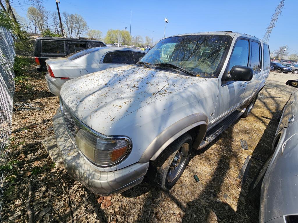 2001 Ford Explorer Tow# 9419
