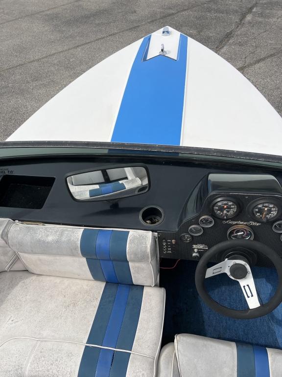 1988 American Skier Runabout Open Boat