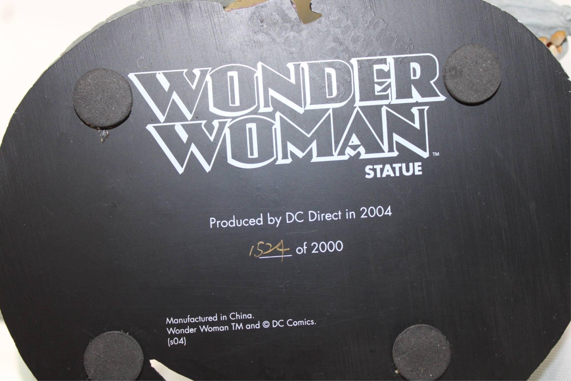 WONDER WOMAN VS SERPENTS LIMITED EDITION STATUE