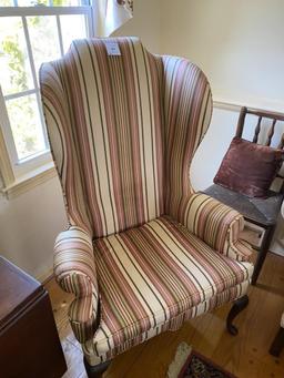 BEAUTIFUL ARM CHAIR