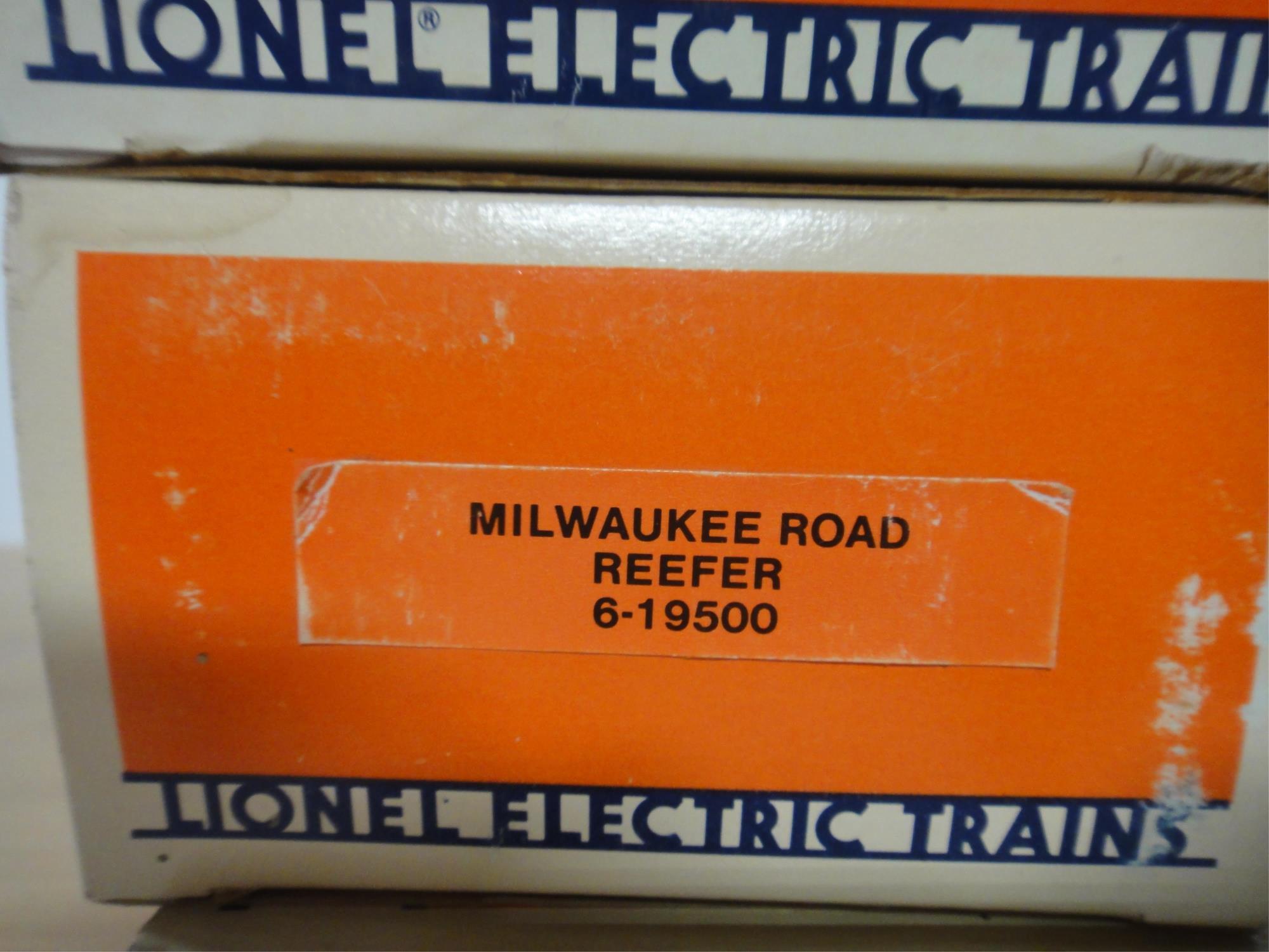 3 LIONEL MILWAUKEE ROAD  ROLLING STOCK