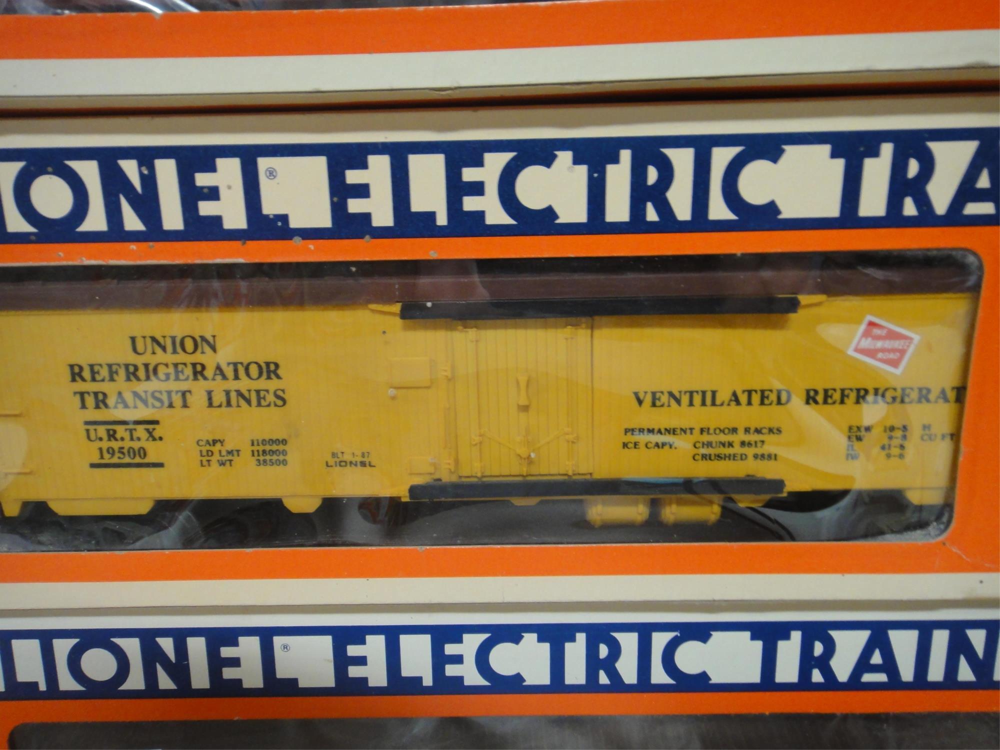 3 LIONEL MILWAUKEE ROAD  ROLLING STOCK