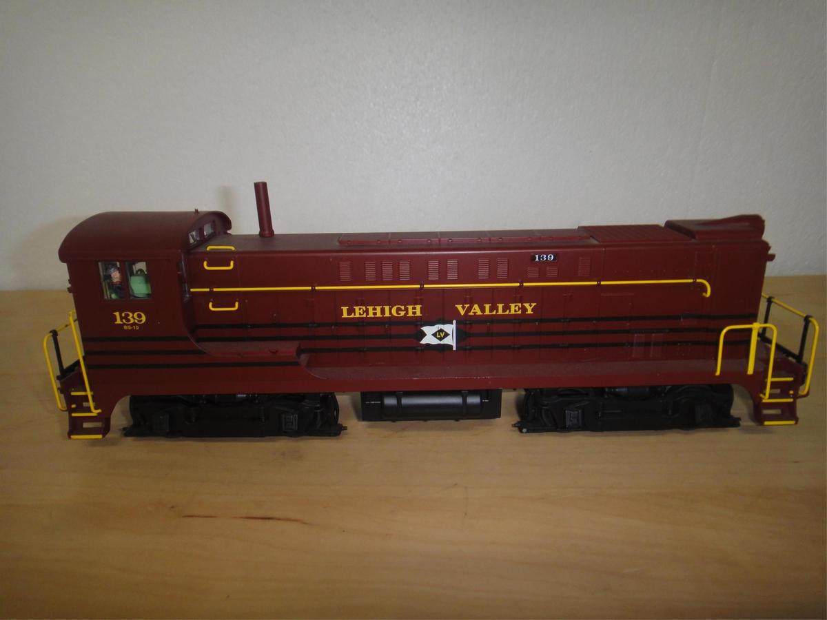 WEAVER GOLD EDITION VO-1000 DIESEL  3 RAIL O GAUGE