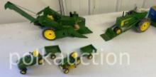 (4)JOHN DEERE TOYS