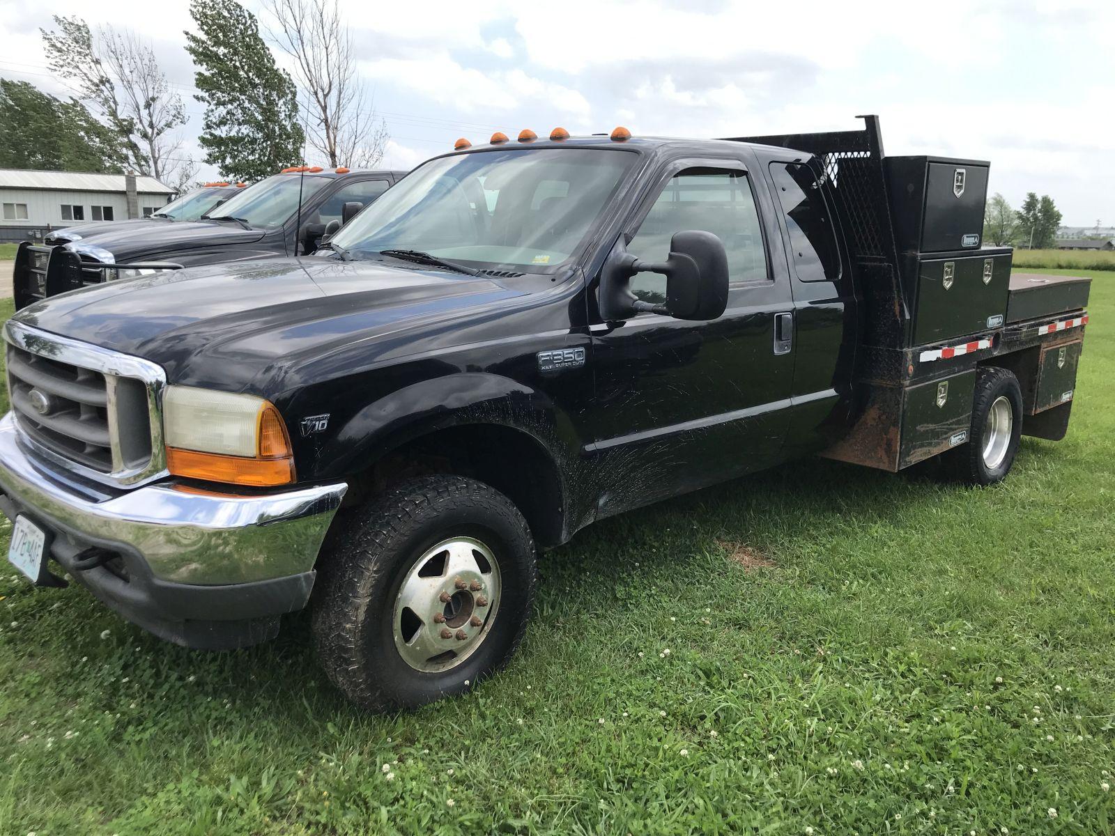 11. ‘01 Ford F350 Super Duty