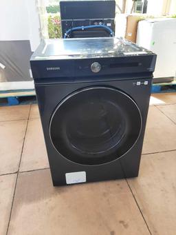 Samsung BESPOKE 5.3 Cu. Ft. High Efficiency Stackable Smart Front Load Washer*PREVIOUSLY INSTALLED*