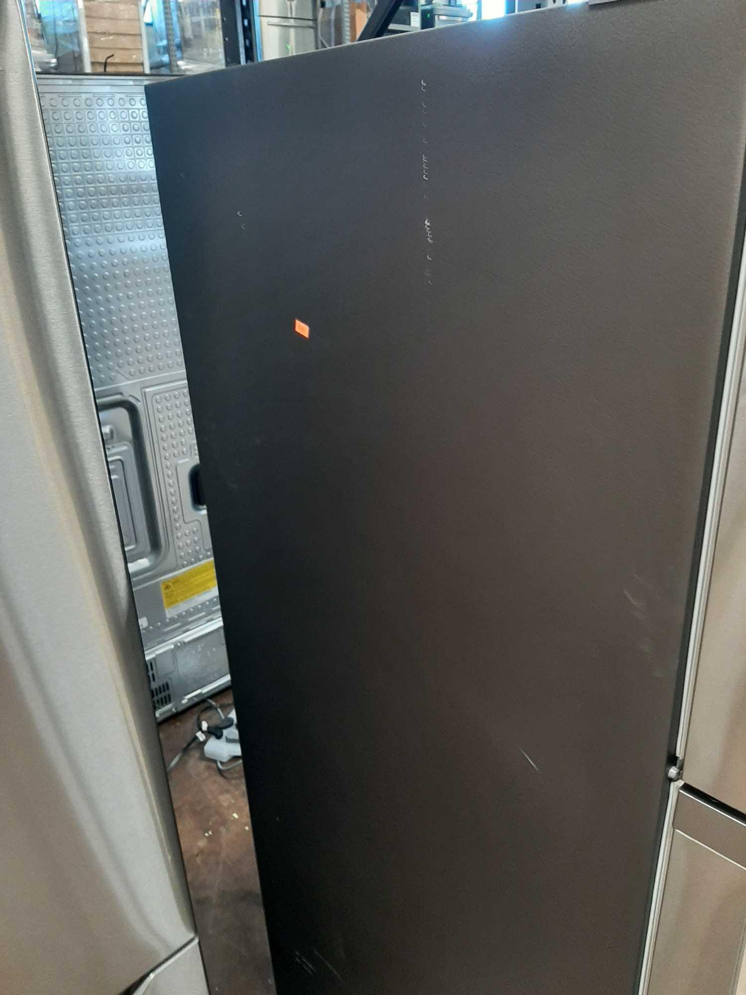 Samsung 17.6 cu. ft. Top Freezer Refrigerator*COLD*UNUSED*