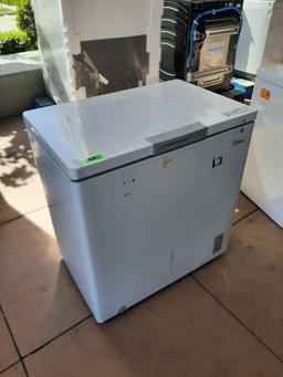 Midea 7.0 cu. ft. Convertible Chest Freezer*COLD*PREVIOUSLY INSTALLED*