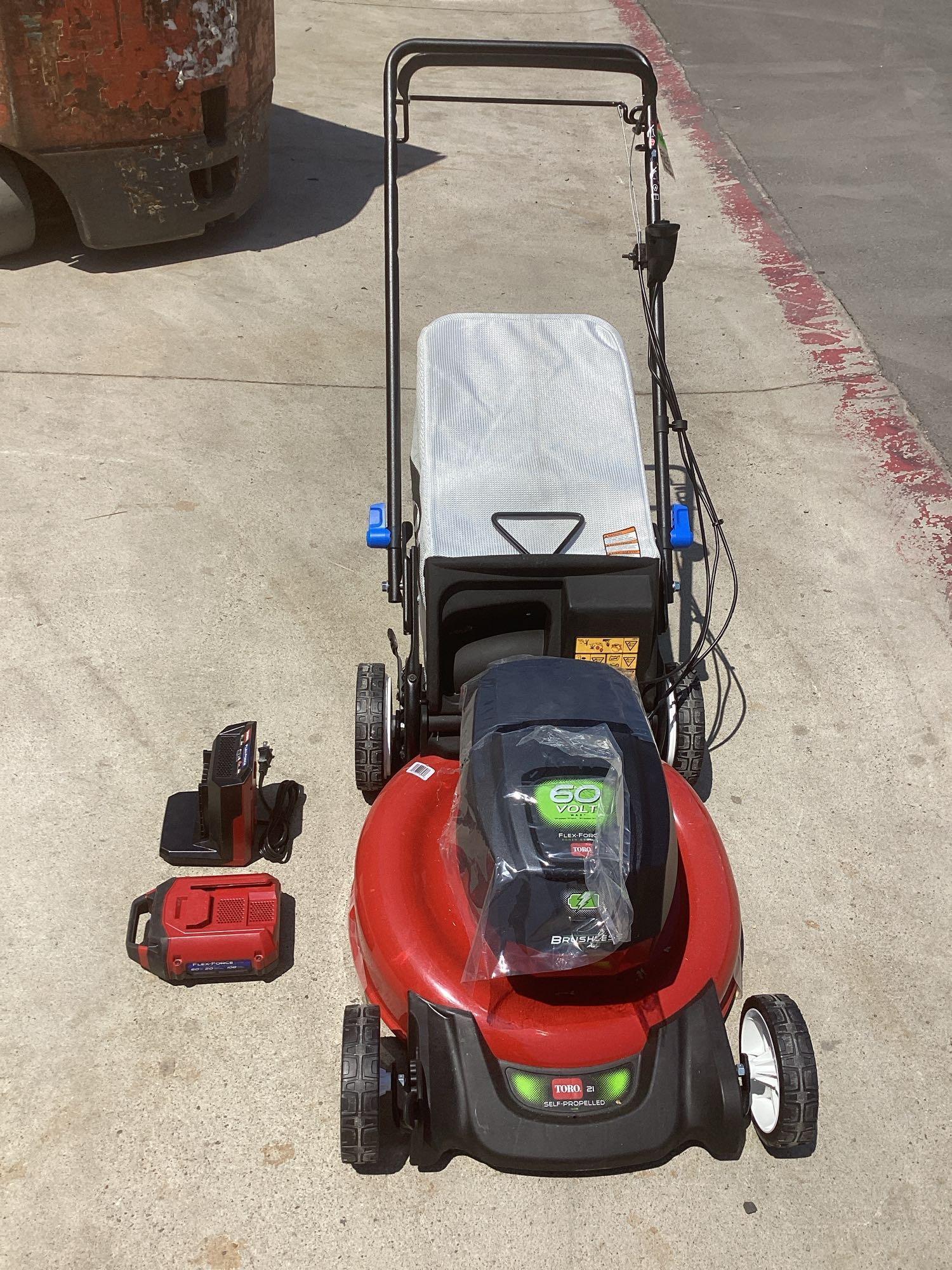 Toro 60V Max* 21 in.Recycler Self-Propel Lawn Mower*TURNS ON*WITH BATTERY,CHARGER AND KEY*