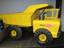 Vintage Tonka Dump Truck con 420