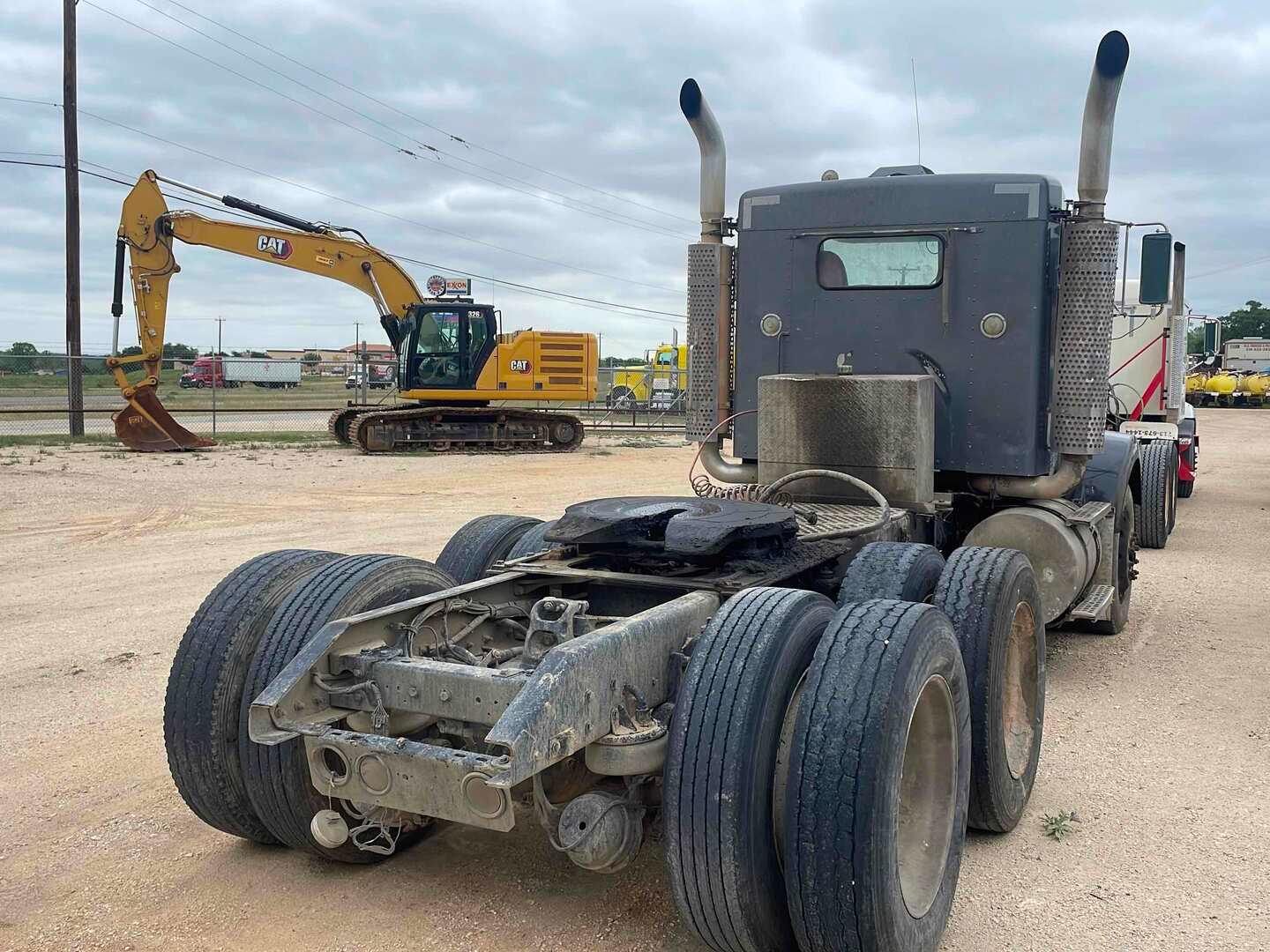 2004 KENWORTH  T800