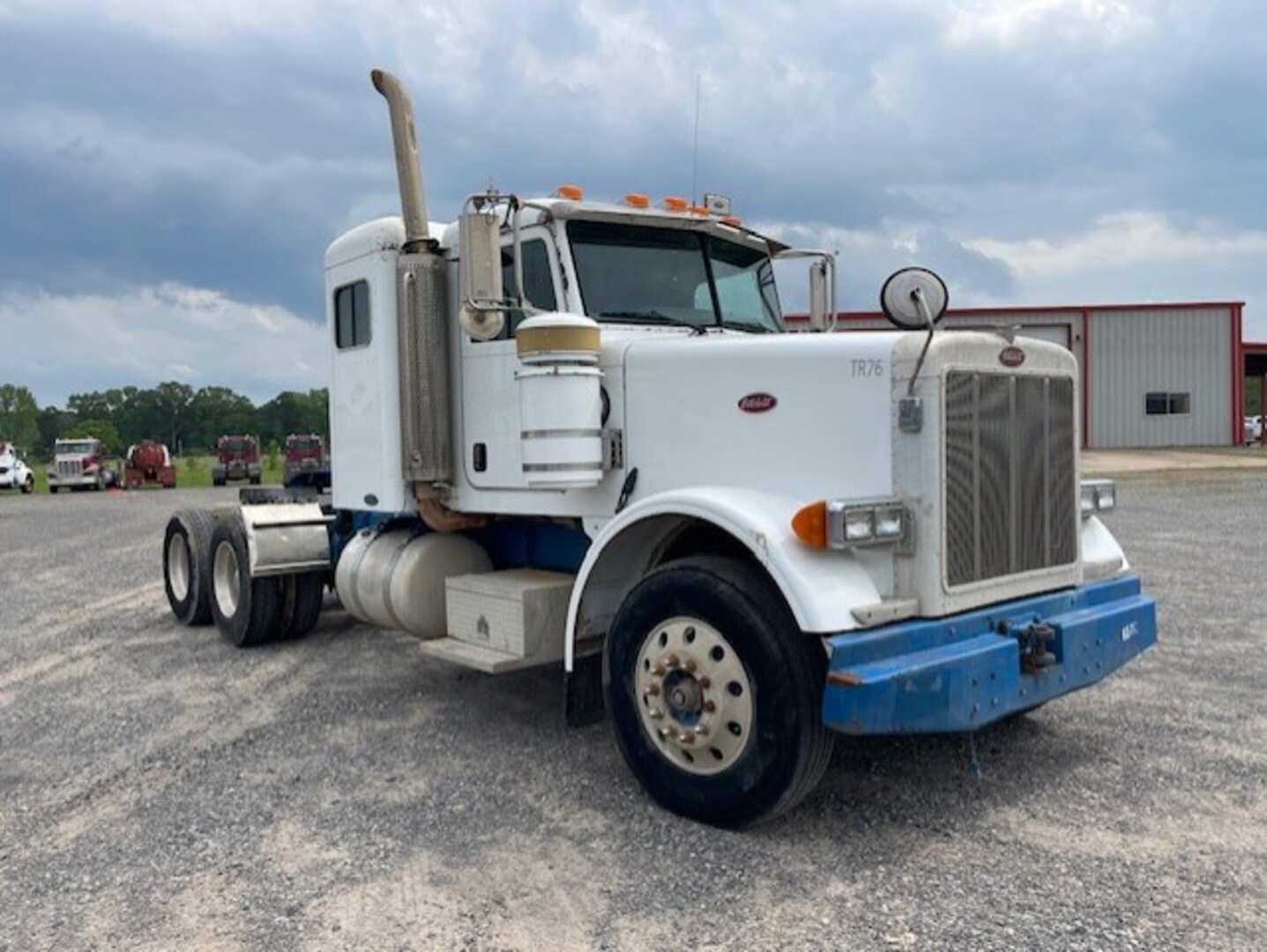 2006 PETERBILT 378 FLAT TOP