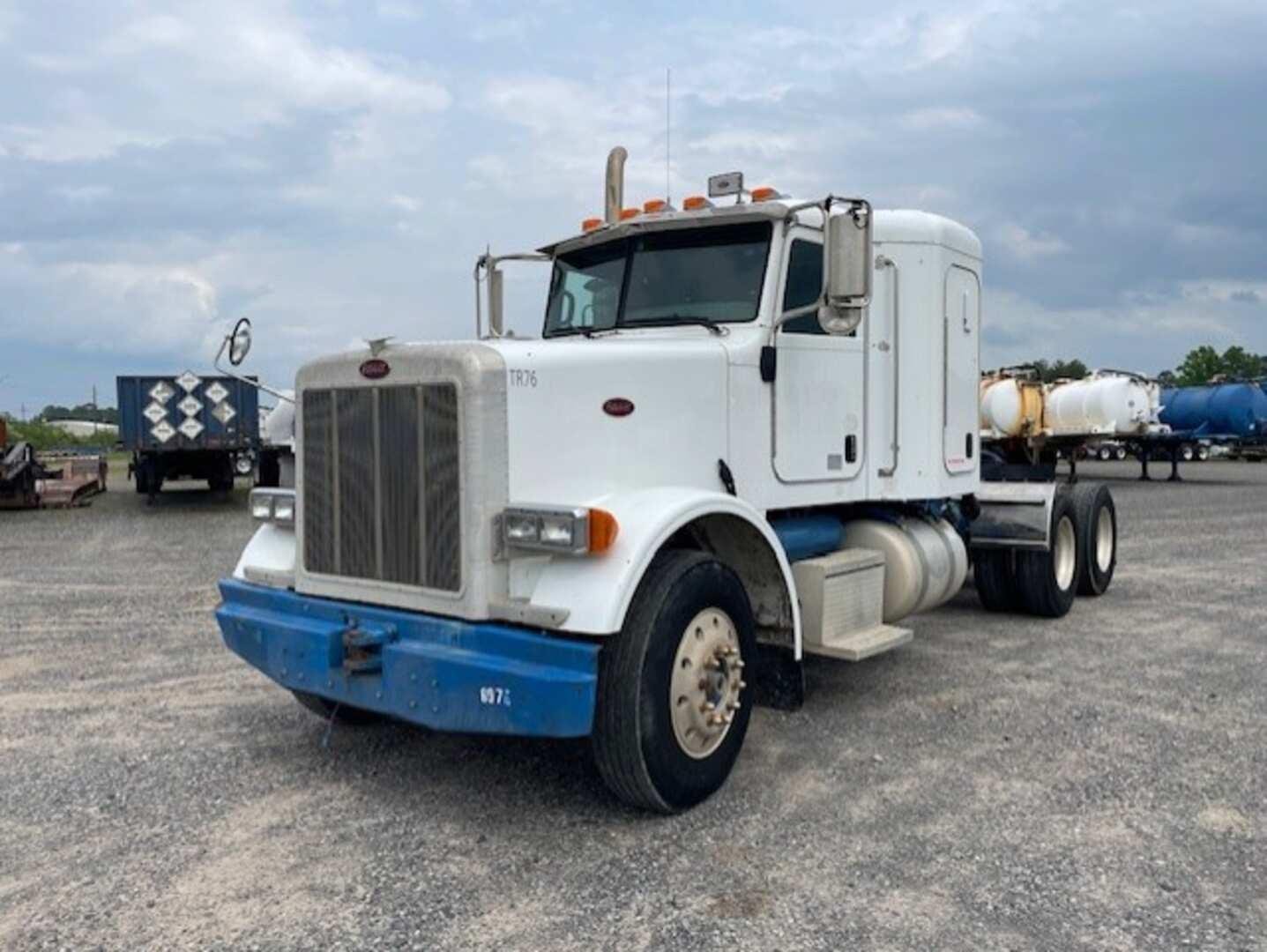 2006 PETERBILT 378 FLAT TOP