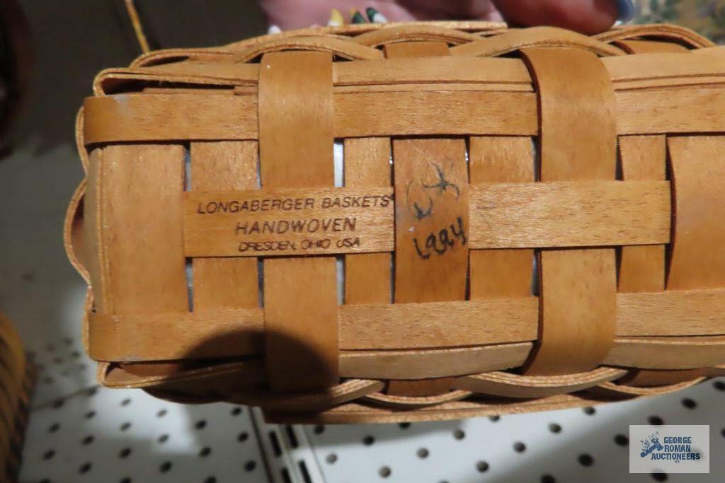 Longaberger assorted small baskets and star pottery