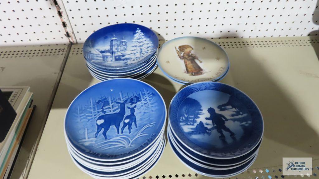 Large assortment of Christmas plates