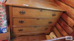 Oak chest of drawers with movable mirror