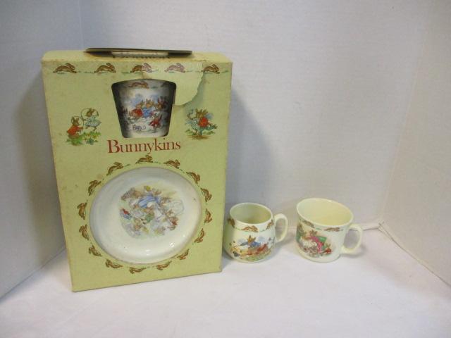 Royal Doulton Bunnykins Set & 2 Extra Mug