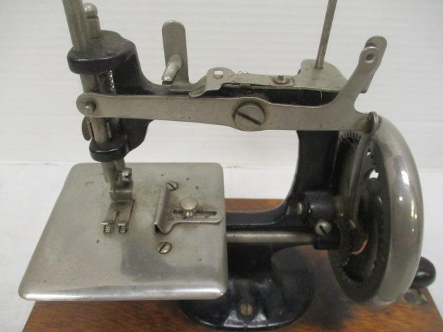 Federation Sewing Machine