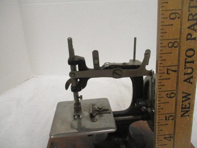 Federation Sewing Machine