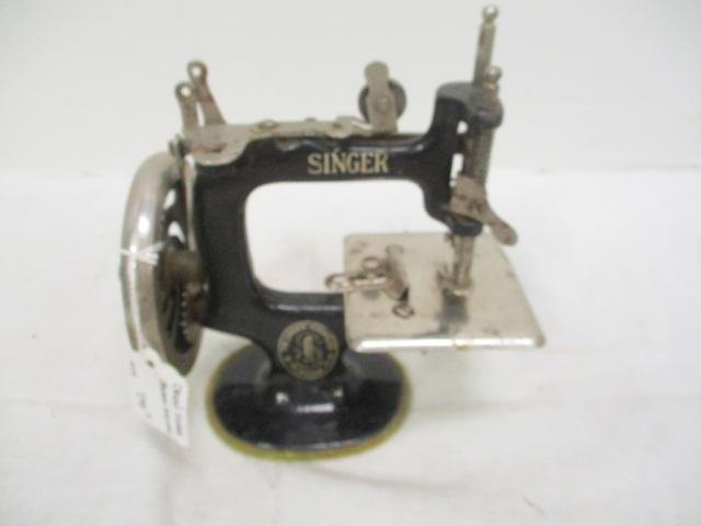 Singer Child's Sewing Machine