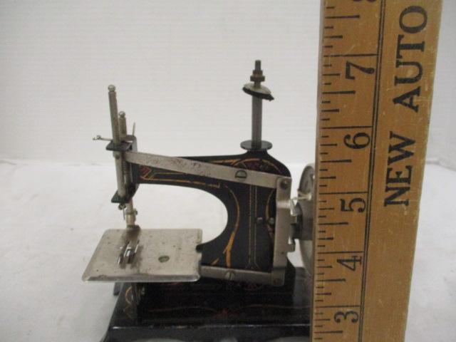 Germany Miniature Sewing Machine