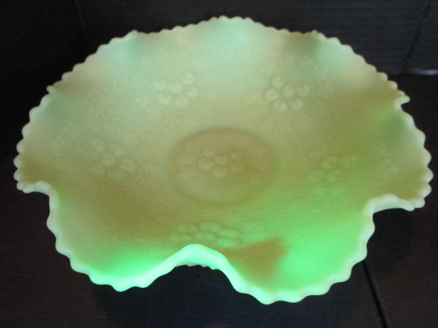 Vintage Fenton Uranium Custard Glass Cherry Chain Ruffle Bowl