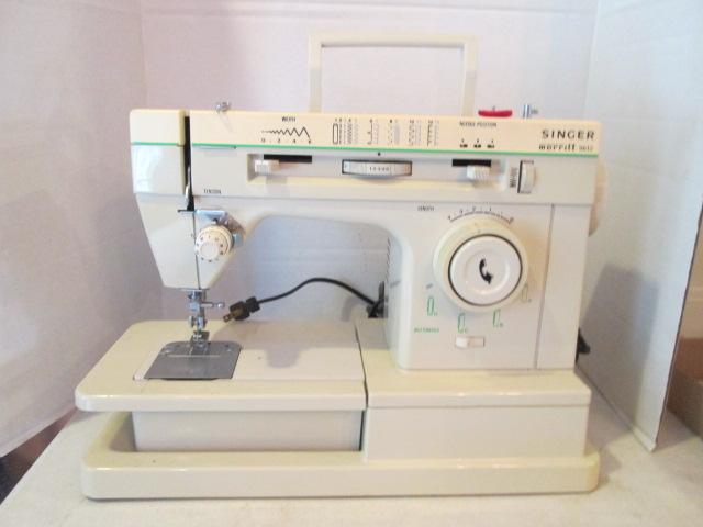 Singer Merritt  9612 Portable Sewing Machine and Singer Deluxe Monogrammer Kit