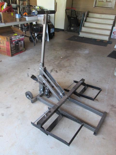 Pittsburgh 300lb. lawnmower Lift