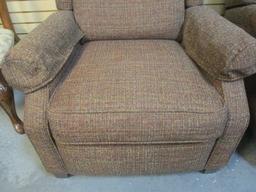 King Hickory Manual Recliner w/tweed upholstery